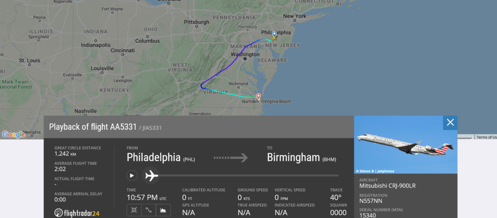American Airlines flight AA5331 from Philadelphia to Birmingham diverted to Norfolk due to cracked windshield
